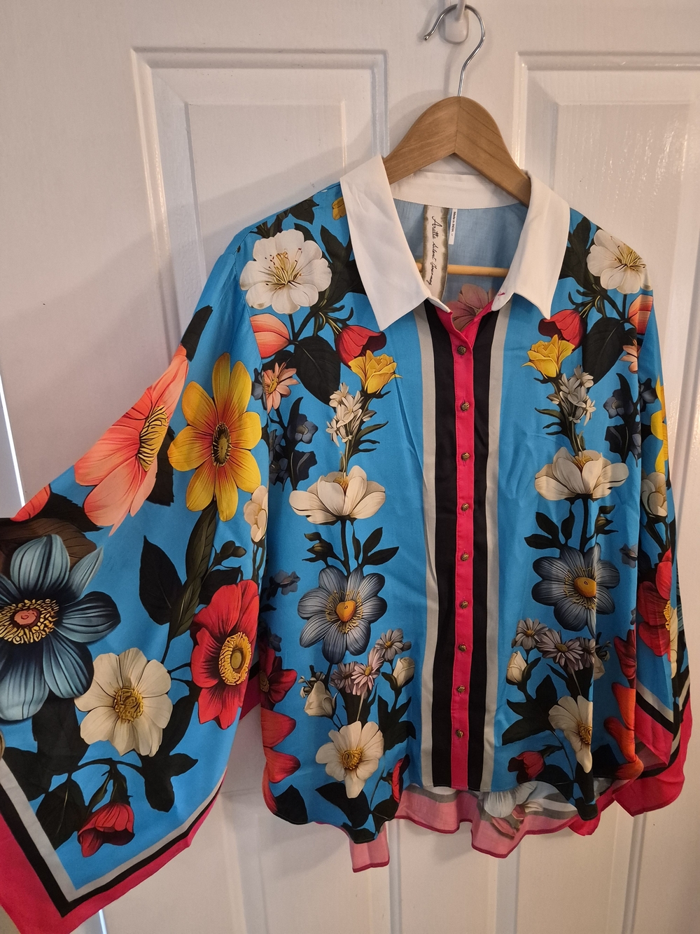 Aratta Floral Garden White Blue Floral Accent Top - Picture 7 of 10